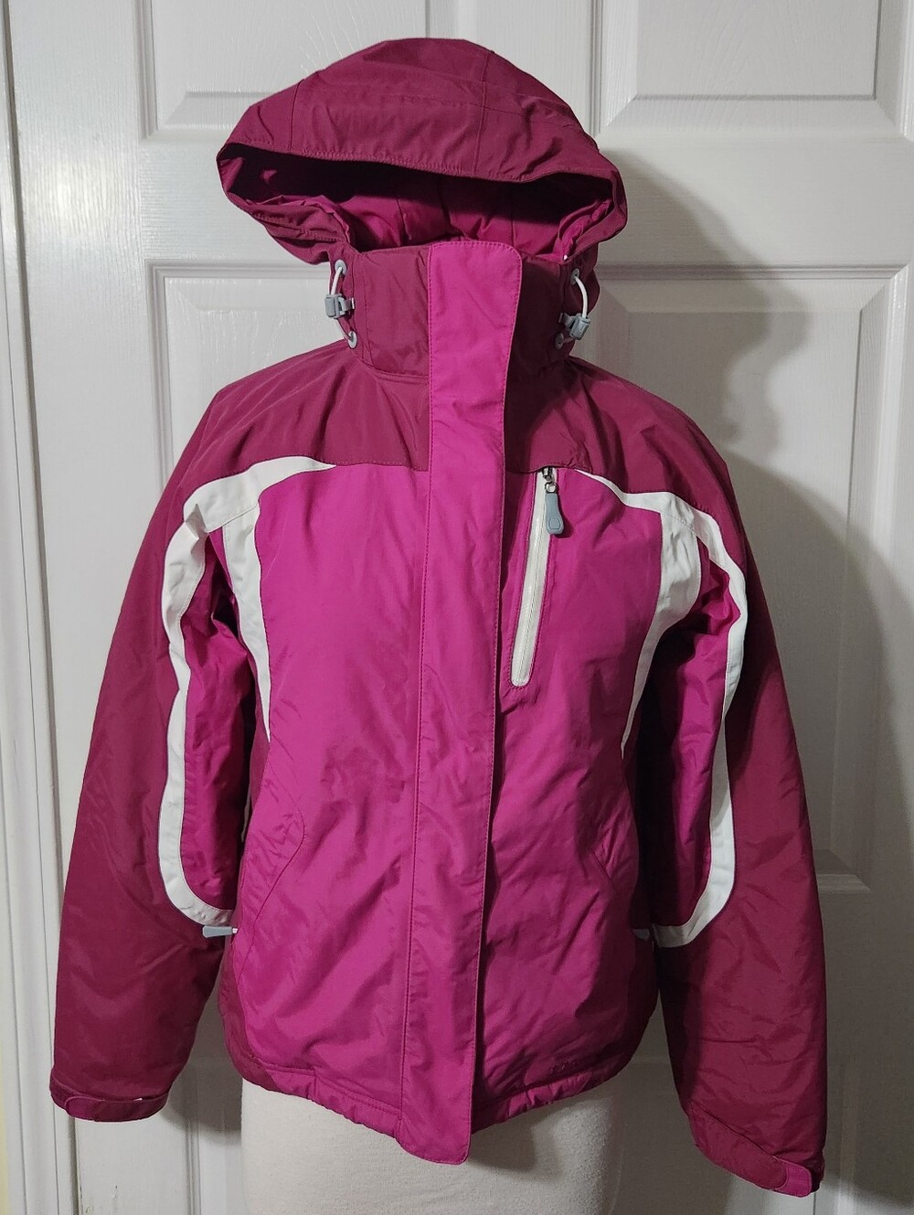 L.L. Bean Womens Ski Jacket in Fuchsia & White Colorblock, XS